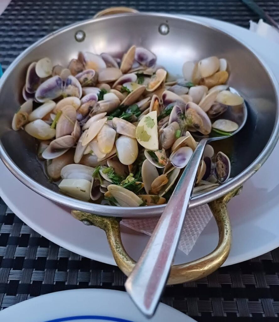 Cataplana-Rosa-Branca
