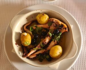 Octopus-with-boiled-potatoes