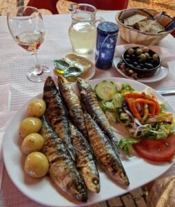 Sardines-with-boiled-potatoes